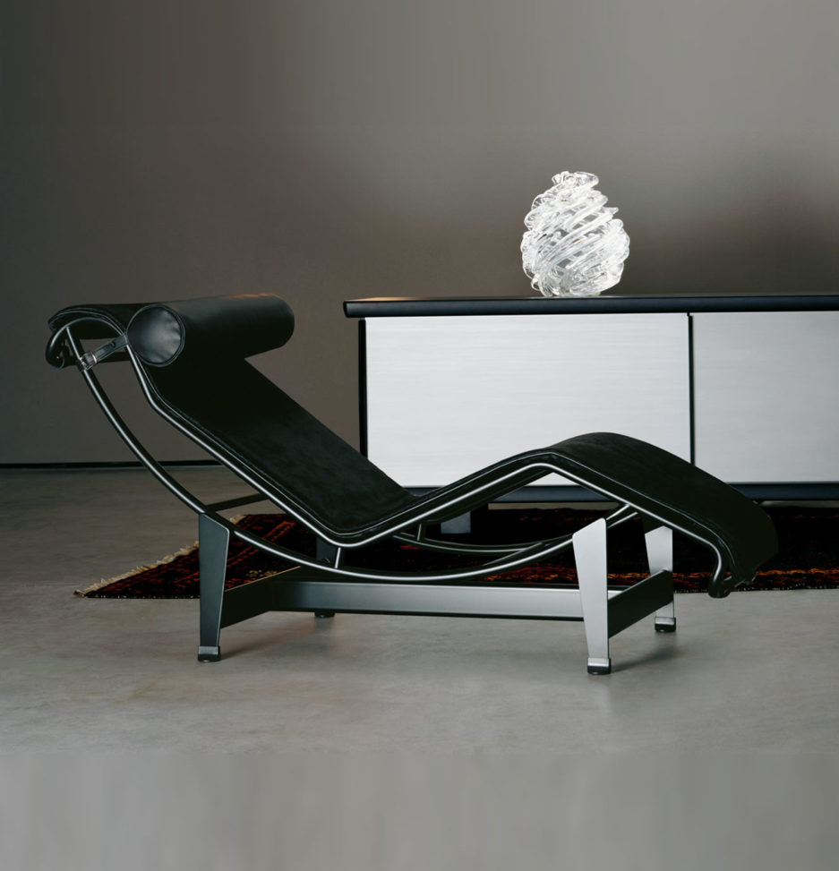 LC4 Le Corbusier Cassina - Black Leather