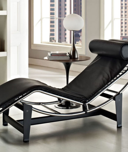 LC4 Le Corbusier Cassina - Black Leather