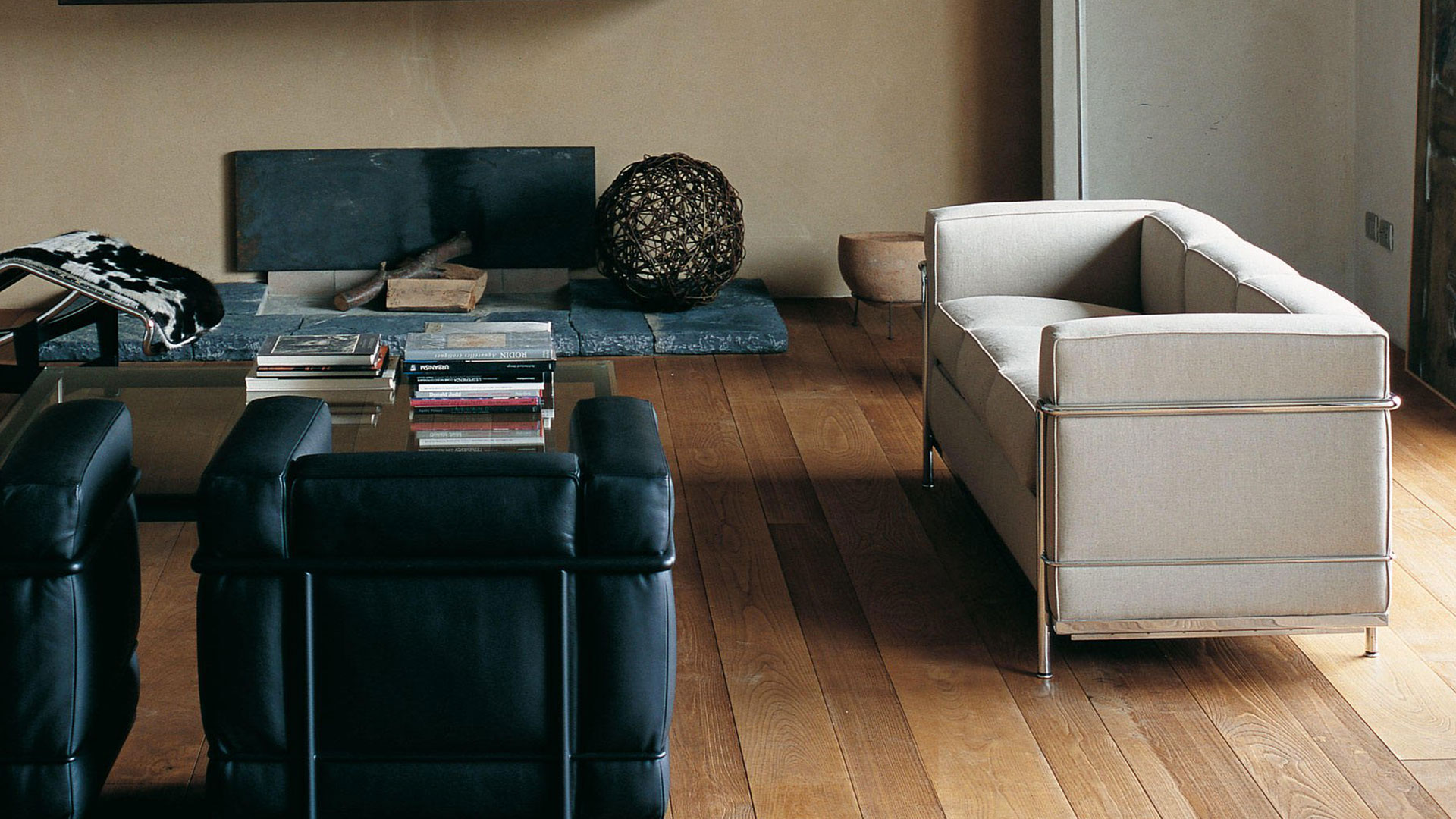 LC2 cm. 130 - 2 seater CASSINA LC2 cm. 130 - 2 seater CASSINA