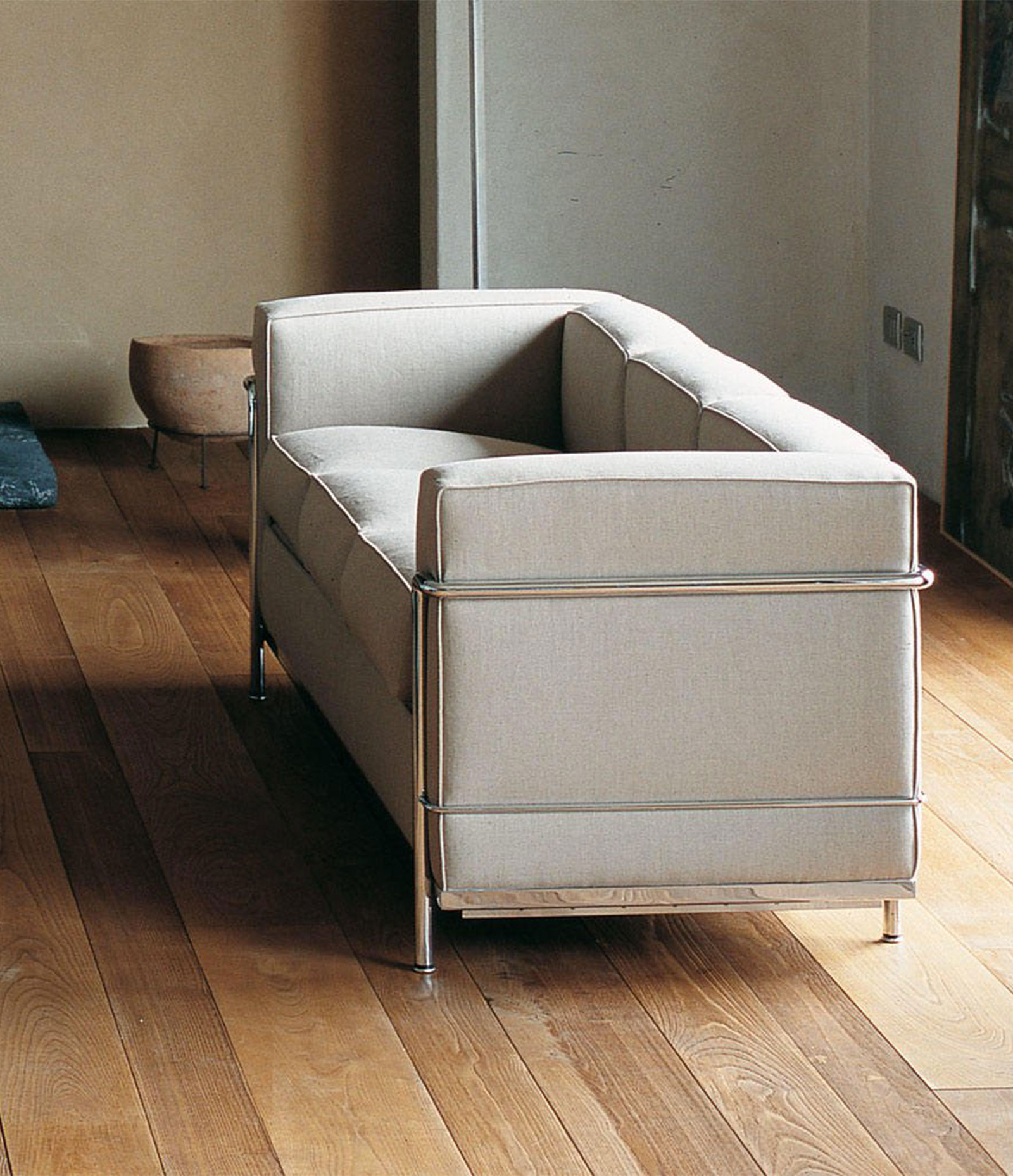 Cassina lc2 sofa online
