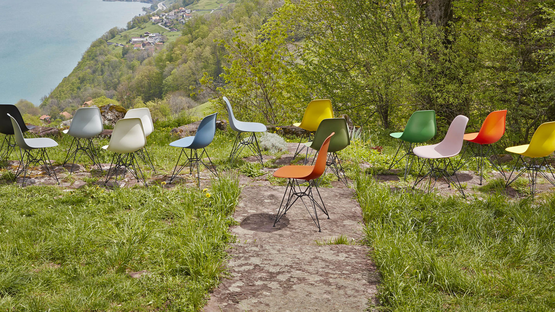 DSR Eames Plastic Chair VITRA