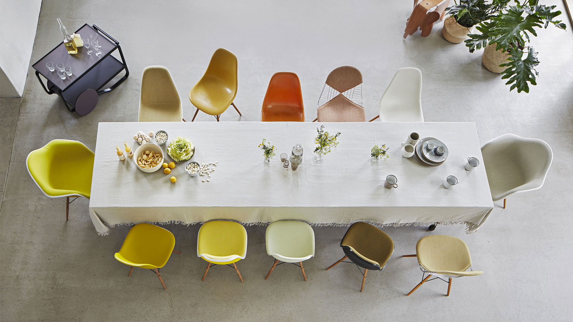 DSW Eames Plastic Chair VITRA