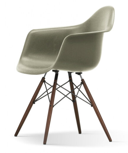 DAW Eames Plastic Chair VITRA Dark Maple