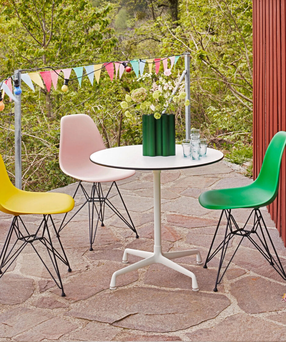 DSR Eames Plastic Chair VITRA