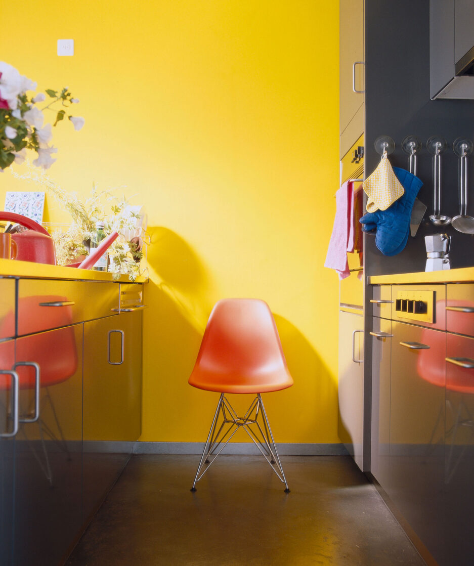 DSR Eames Plastic Chair VITRA