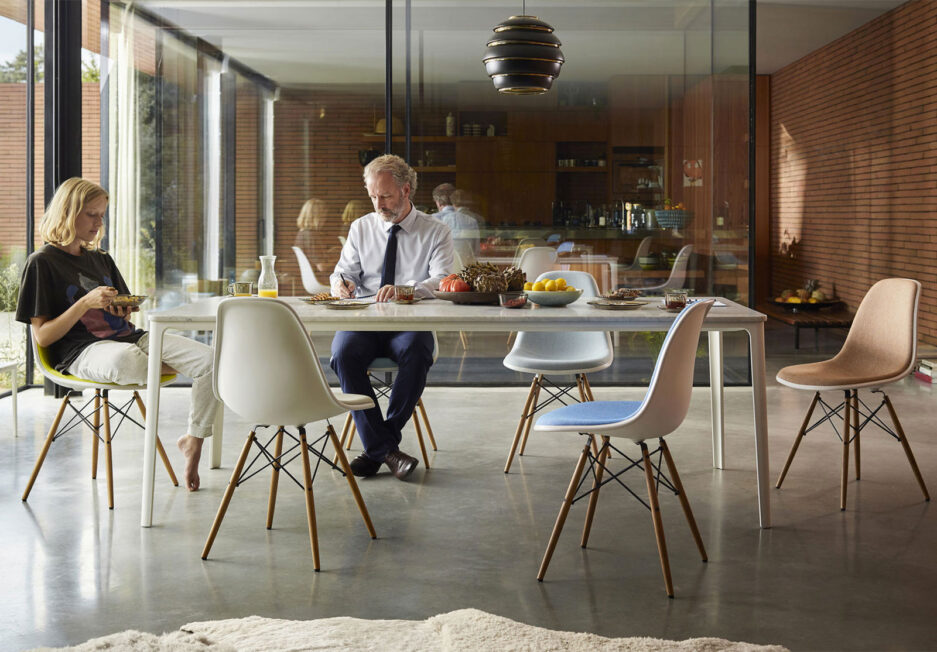 DSW Eames Plastic Chair VITRA