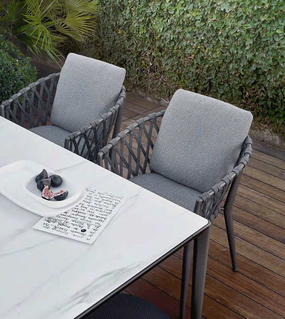 Erica B&B ITALIA - outdoor chairs Erica B&B ITALIA - outdoor chairs