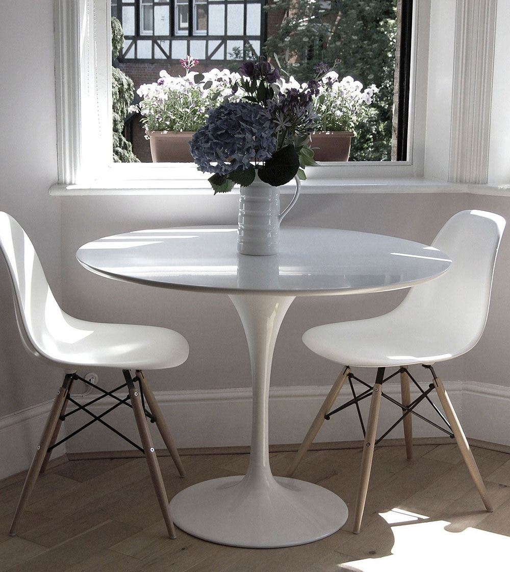 Saarinen White Laminate KNOLL INTERNATIONAL