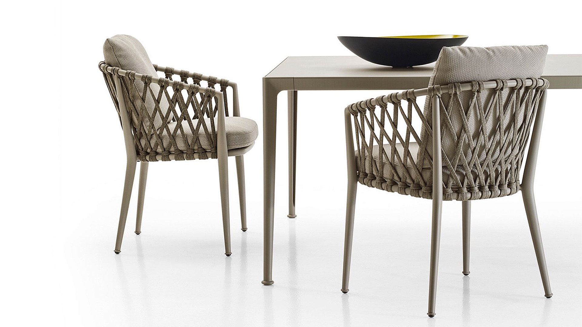 Erica B&B ITALIA - outdoor chairs Erica B&B ITALIA - outdoor chairs