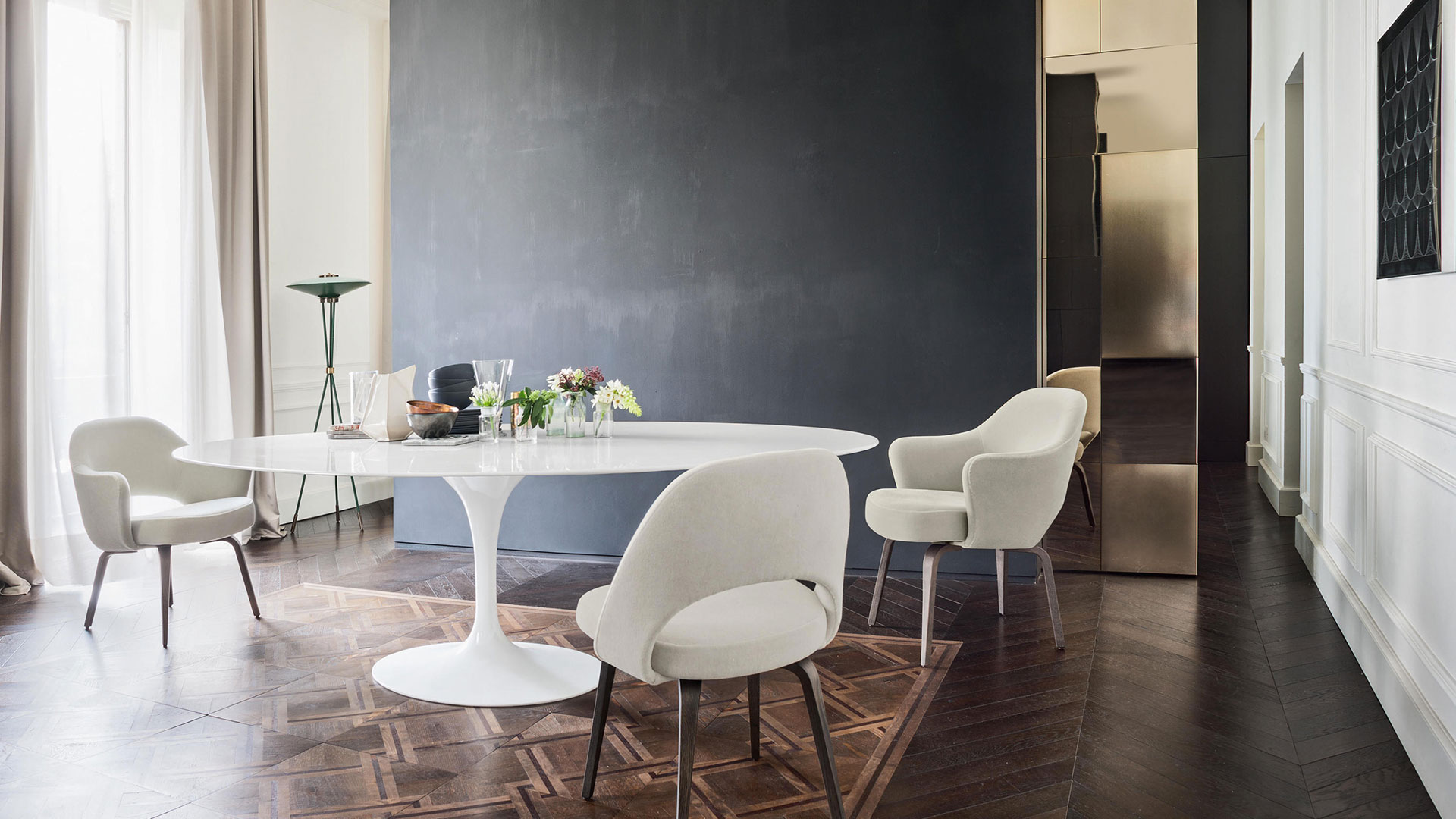 Saarinen White Laminate KNOLL INTERNATIONAL