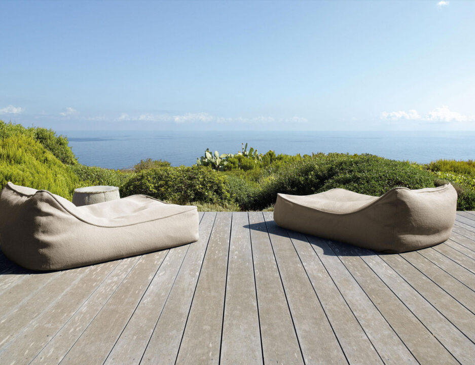 Float PAOLA LENTI