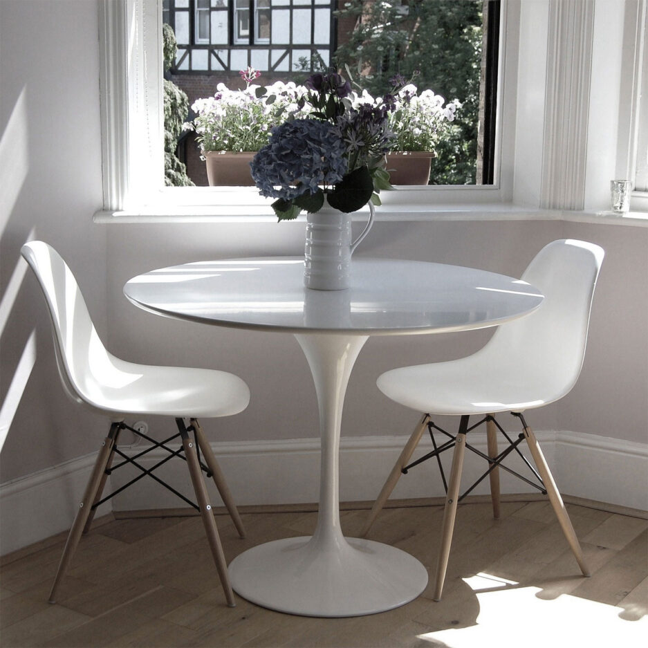 Saarinen White Laminate KNOLL INTERNATIONAL