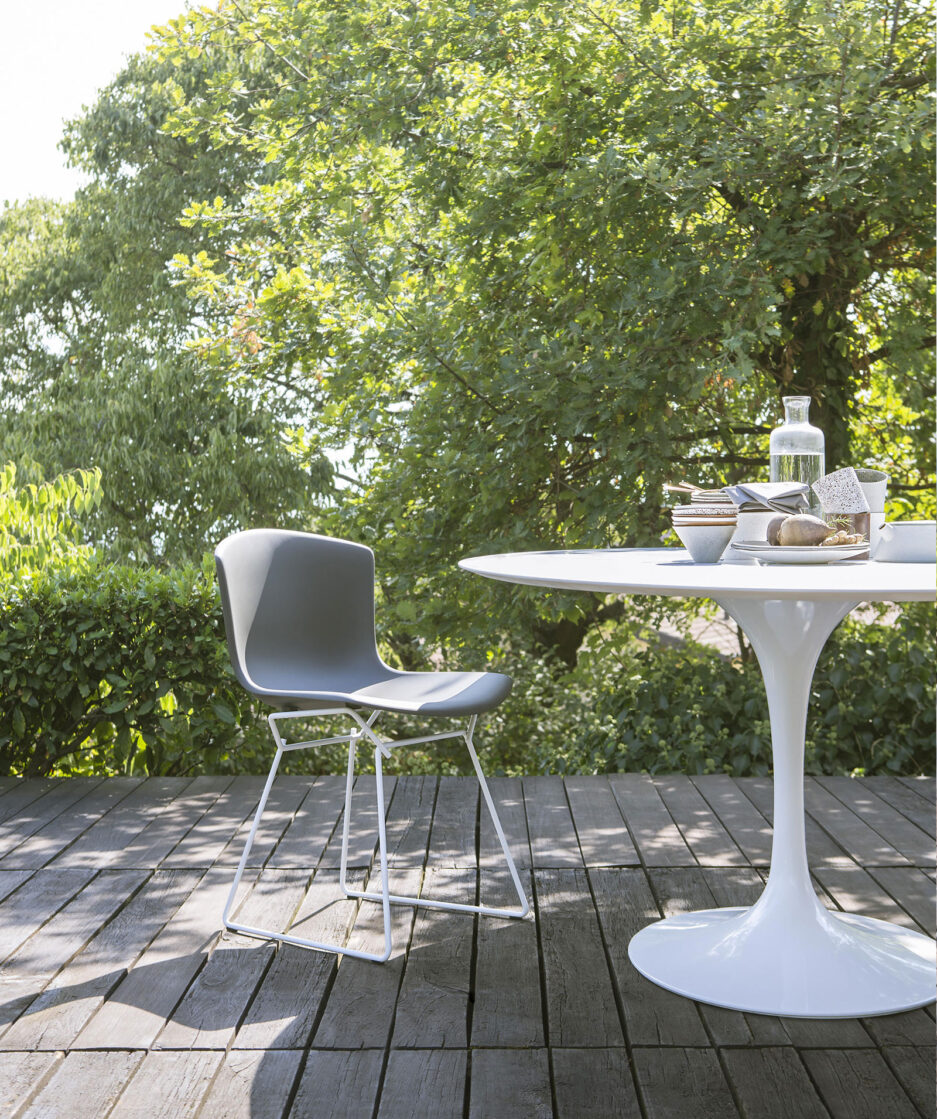 Saarinen Outdoor KNOLL INTERNATIONAL